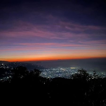 Superview Lodge, Best Himalayan Sunrise In Sarangkot Pokhara Exteriör bild