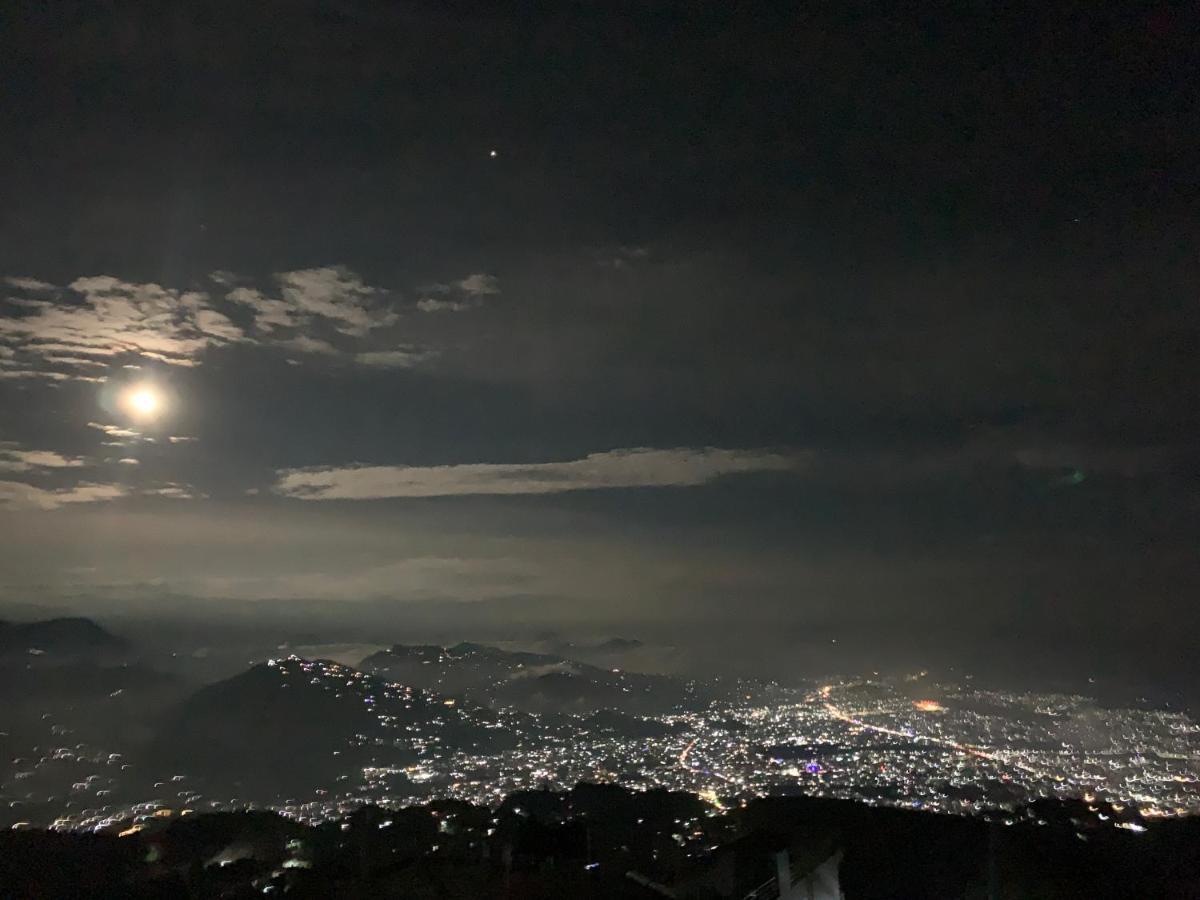 Superview Lodge, Best Himalayan Sunrise In Sarangkot Pokhara Exteriör bild